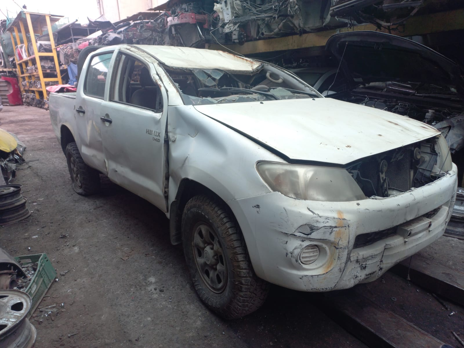  Toyota HILUX 2006    EN DESARME